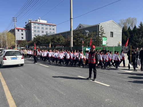 陜煤建設榆林公司第一項目部：開啟“守護模式”為學子們安全保駕護航 踐行國企社會擔當