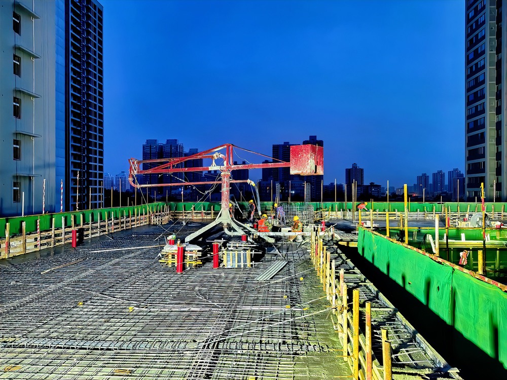 陜煤建設銅煤公司：韓南韓北村城中村改造項目主體結構順利封頂