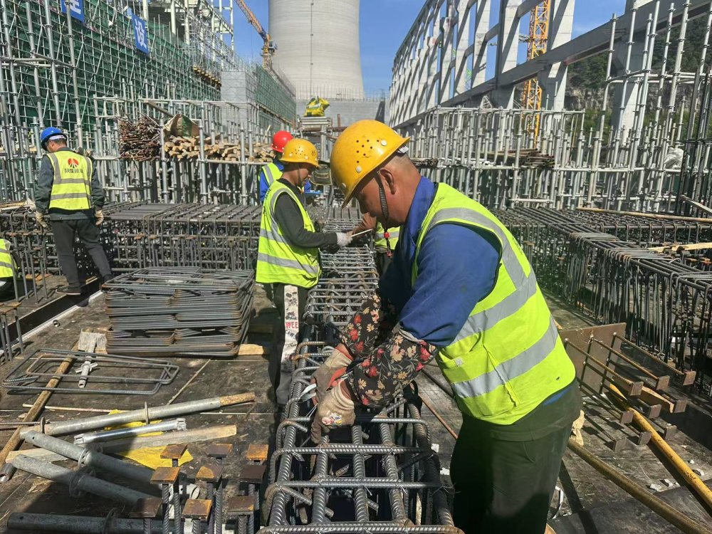 陜煤建設黃陵電廠項目:以班組為基,筑牢工程建設“質量安全防線”