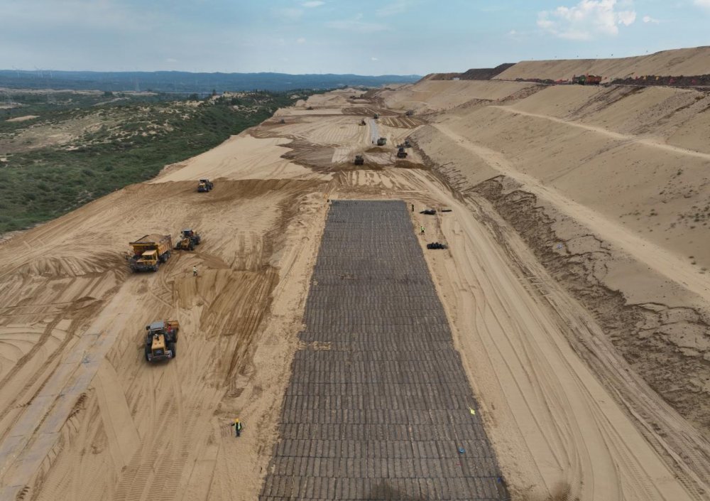 陜煤建設西北分公司:科技賦能提質效,匠心筑造穩邊坡